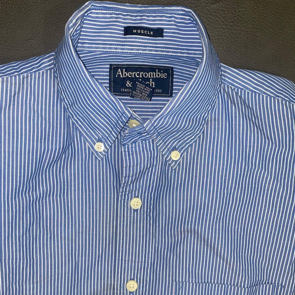 Abercrombie & Fitch Muscle Fit Long Sleeve Button-Down Shirt